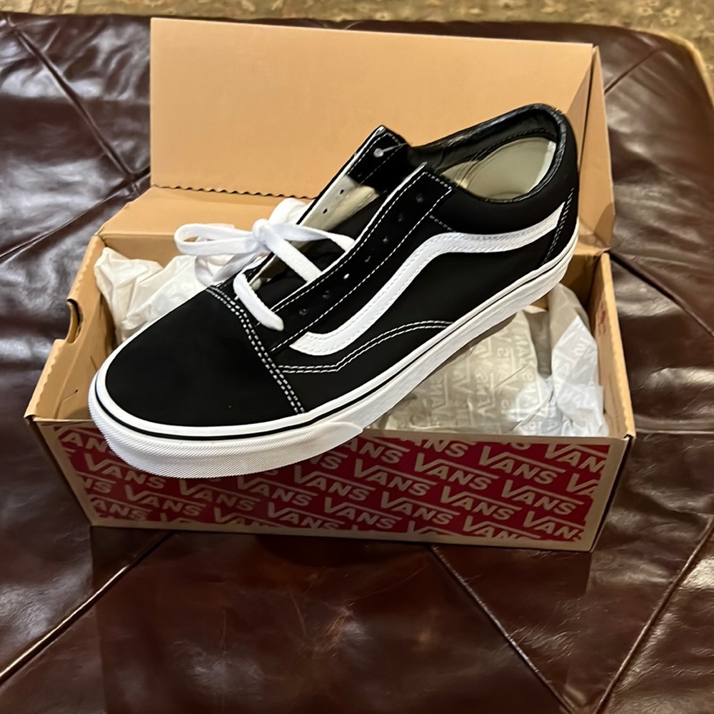 Vans Tennis Shoes